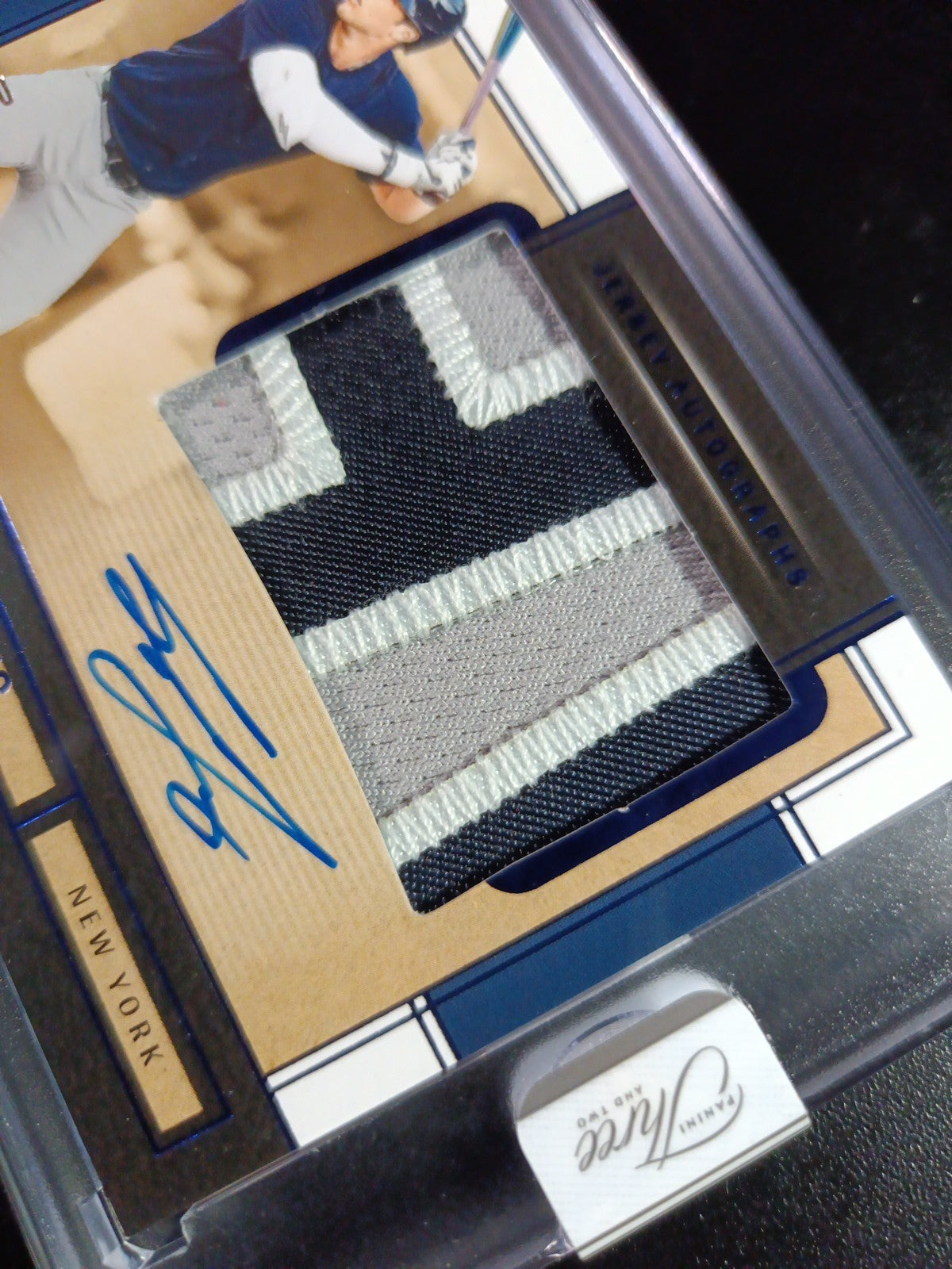 # 4/32 On Card Autograph Game Used Jersey Spencer Jones Yankees Baseball Panini 